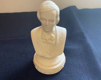 a vintage Halbe vinyl mini bust statue of the composer Robert Schumann.