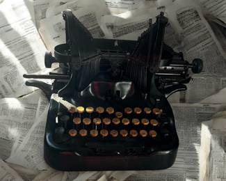 Antique 1900's Oliver No 9 Batwing The Printype Typewriter $130.00