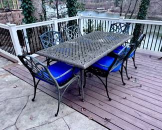 Outdoor Table and Chairs / Patio Set