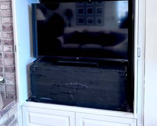 Flatscreen TV