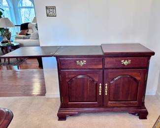 Kincaid Cherry Wood Fold Out Buffet