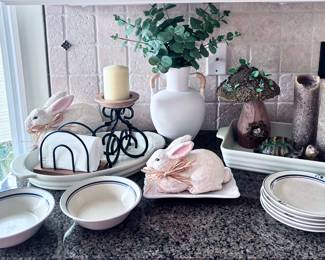 Kitchen Items, Bunnies and Décor 