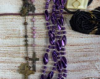 2lb Unsorted Costume Jewelry Lot Necklaces Bolo Tie Rosaries