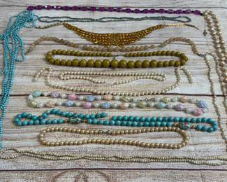 Costume Jewelry Lot 1.1 lb Necklaces Craft Repair Unsearched Vintage Styles