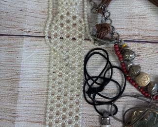 Large Costume Jewelry Lot: 15 Necklaces, Pearl-Style, Beaded, Mixed Styles