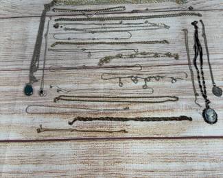 Costume Jewelry Necklace Lot (21 pcs) - Mixed Styles, Chains & Pendants