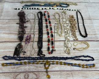 Large Vintage Costume Jewelry Lot 15 Necklaces Beaded Faux Pearl Stone Crafts