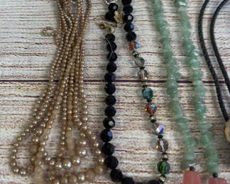 Vintage Costume Jewelry Necklace Lot Faux Pearl Beaded Stone Bolo Tie 1.1 lbs