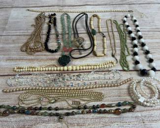 Vintage Costume Jewelry Necklace Lot Faux Pearl Beaded Stone Bolo Tie 1.1 lbs