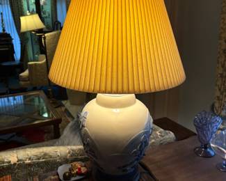 . . . great ceramic lamp