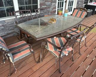 Patio table w/chairs $150