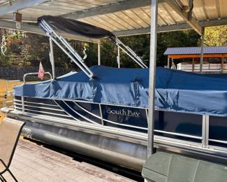 2013 Southbay 522 FCR Pontoon Boat, 2013 Mercury 115 4 stroke engine.  $18,500 - Boat is in water at Marina, there is not a trailer. 