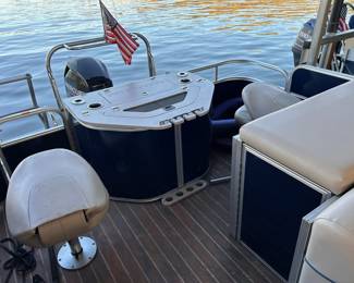 2013 Southbay 522 FCR Pontoon Boat, 2013 Mercury 115 4 stroke engine.  $18,500 - Boat is in water at Marina, there is not a trailer. 