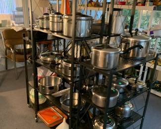 Bakeware and cookware