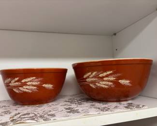 Pair of Pyrex "Autumn Harvest Wheat" Mixing Bowls
