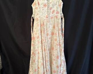 Gunne Sax by Jessica Rose Design Lace-Up Dress – Size 7