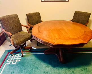 Poker table with 4 upholstered chairs on wheels