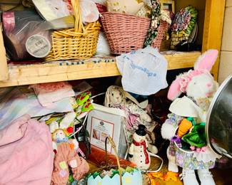 Easter decorations & decor