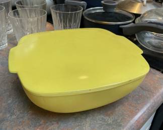 Yellow Square Pyrex 2 1/2 Qt Hostess Bowl