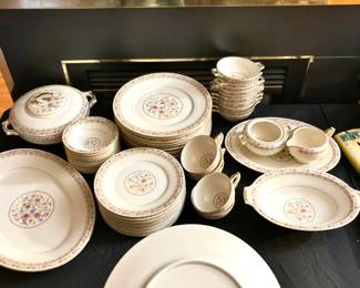 Coronado H&C Dinnerware Set – Made in Bohemia