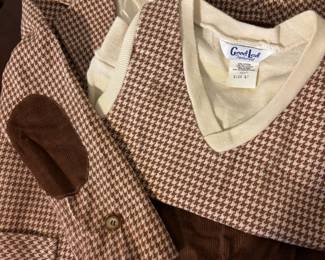 Circa 1970s Good Lad Sportswear Boy's Long Sleeve & Blazer with Brown Houndstooth Pattern – Size T