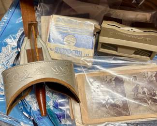 1901 Underwood & Underwood Stereoscope Viewfinder with Stereo View Photo Cards