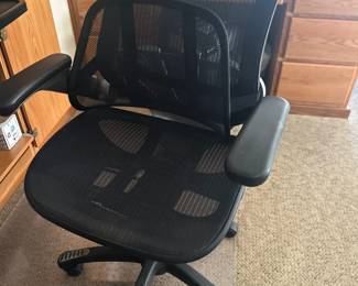 Ergonomic chair