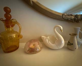 Figurines & trinkets