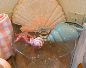 Glass Pedestal Cake Stand with Dome Lid