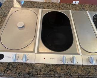 Gaggenau professional grade cook top. This unit will be uninstalled and located in the garage. 