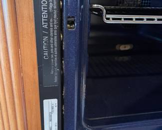 Gaggenau 400 Series 30" built in double oven.  This oven will be uninstalled and located in the garage. 