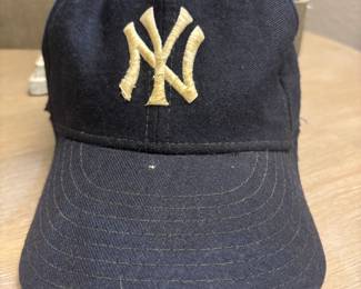 Vintage New York Yankees
MLB Baseball Cap