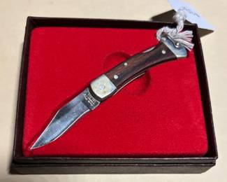 Vintage Uncle Henry Pocket Knife / Switchblade in original box