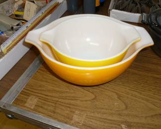 more pyrex bowls