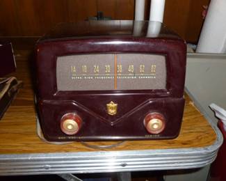 Retro radio