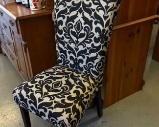 Motif parsons chair