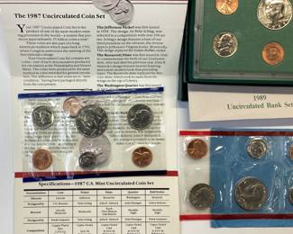 MIXED U.S. COIN PROOFS AND DENVER SOUVENIR 24K GOLD PLATED 1999-2000 STATEHOOD SET, 1987 PHILADELPHIA AND DENVER PROOF SET. 1989 PHILADELPHIA PROOF SET AND DENVER 1789 SOUVENIR COIN