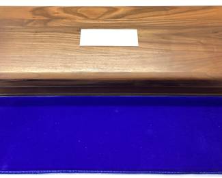 50 STERLING INGOTS 104 TOTAL TROY OZ. BANKMARKED THIS LIMITED EDITION 1972 FRANKLIN MINT "BANKMARKED"COLLECTORS BOX FEATURES 50 STERLING SILVER INGOTS WEIGHING 1000 GRAINS (2.083 TROY OZ) EACH. EVERY INGOT FEATURES A CHOSEN BANK FROM EACH STATE.