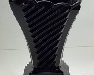 1989 FENTON BLACK GLASS ART DECO VASE, 7in H