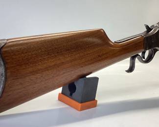  J. STEVENS IDEAL RIFLE No. 44 1/2 cal.32-40 A PIECE OF FIREARM HISTORY. THIS FALLING BLOCK J. STEVENS ARMS & TOOL CO. IDEAL RIFLE No. 44 1/2 IN A 32-40 CALIBER FEATURES A HEAVY OCTAGON AND ROUND BARREL DESIGN, DIAMETER MEASURING 22.2mm AT SIGHT END AND 24.6mm AT RECEIVER. THE BARREL IS 28 INCHES IN TOTAL LENGTH. CLEAN BORE FOR A RIFLE PRODUCED BETWEEN 1904-1916.