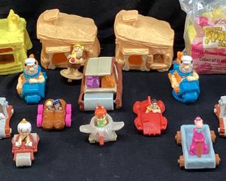 ASSORTED VTG. FLINTSTONES TOYS, MCDONALDS HAPPY MEAL & DENNYS