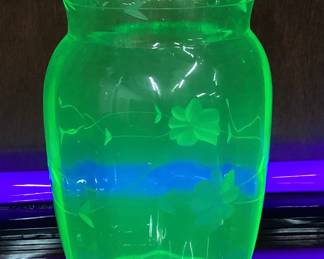 VTG. URANIUM FLORAL ETCHED GLASS VASE, 9in H