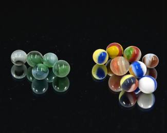 Marbles: Lot Of 13 Marbles In Two Groups, 5 Greenish Base Glass And 8 Corkscrews/Cat's-Eyes
