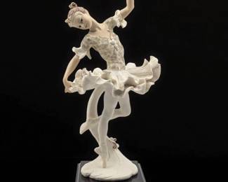 Large Giuseppe Armani Figurine: "Juliette" 682F With Original Box