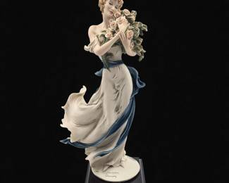 Giuseppe Armani Figurine: Limited Ed. 2002 Members Only Figurine "Belle" 1528C With COA And Box