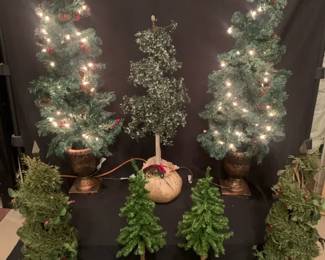 "Woodside: Bald Cypress" in Aiken, SC Starts Closing Sun 12/21 at 8pm. Pickup: Tue 12/23 from 4-6pm. Please click here to view more photos, descriptions, and current bids: https://ctbids.com/estate-sale/41308