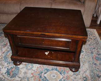 lift-top coffee table