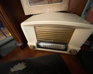 $150.00 Antique radio