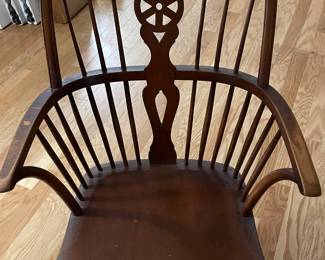 $350.00. Ca.1900 English “wheel back” Windsor chair