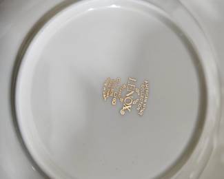 Did you turn your head to the right to read that? 